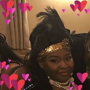 Meet your Posher, Debra